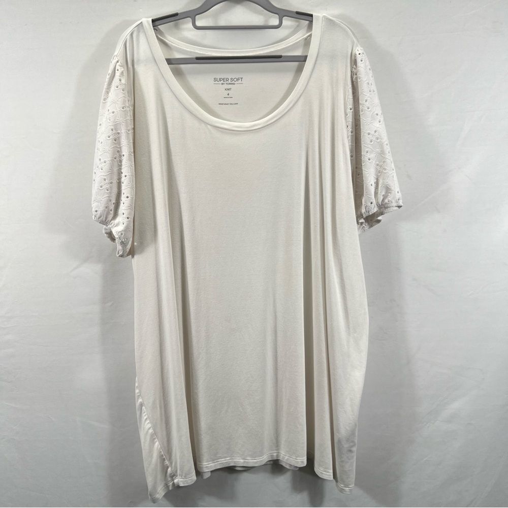 Torrid Eyelet Puff Sleeve Classic Fit Super Soft Scoop Blouse 0820